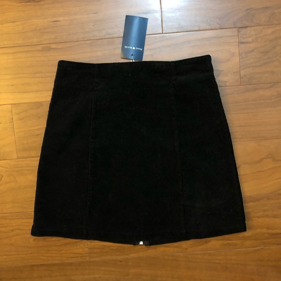 NWT Brandy Melville Black Corduroy Zip Skirt - Picture 3 of 3